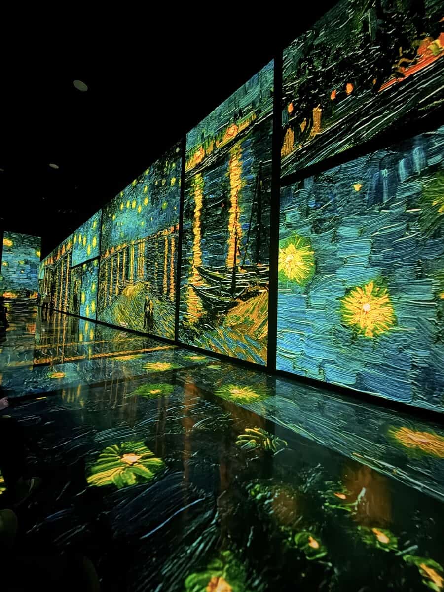 Digital art installation inspired by Vincent van Gogh's "Starry Night" at TravelingBrenda exhibit.